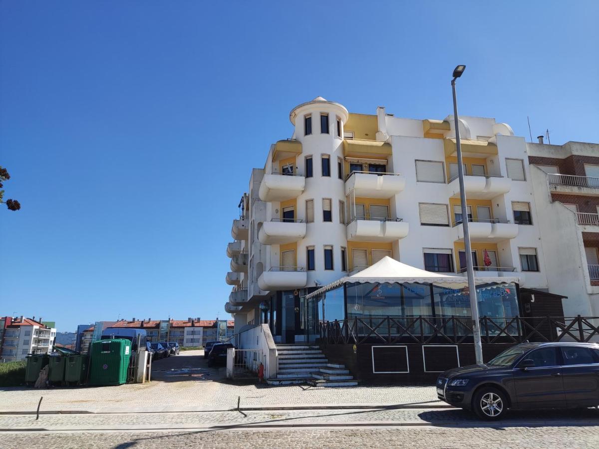 Apartment By The Beach! With Large Balcony! Sao Martinho do Porto Exterior photo
