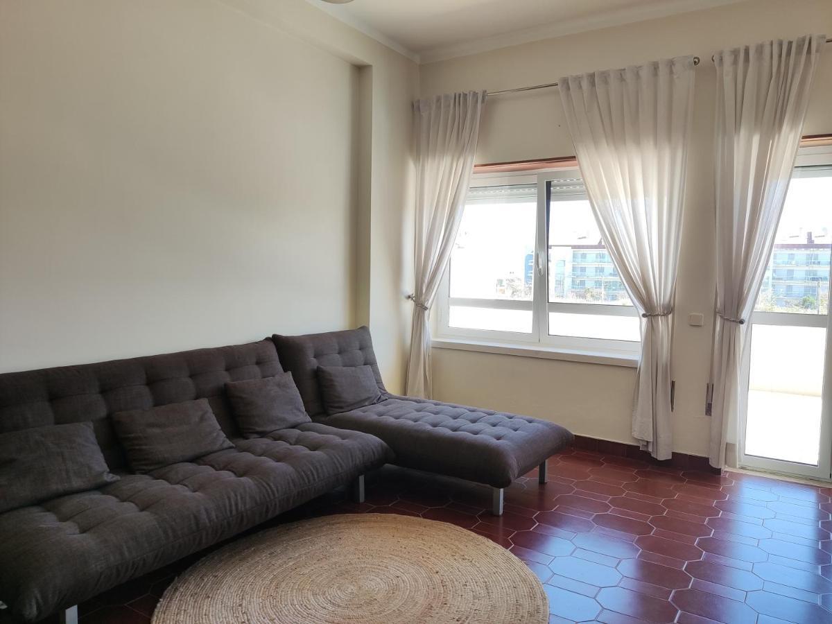Apartment By The Beach! With Large Balcony! Sao Martinho do Porto Exterior photo